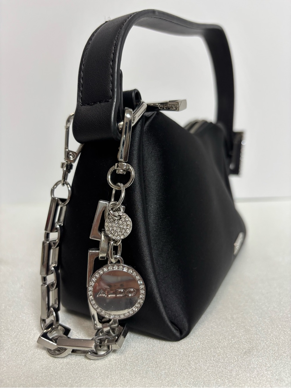Diraclya Women's Black Shoulder Bag
Aldo
